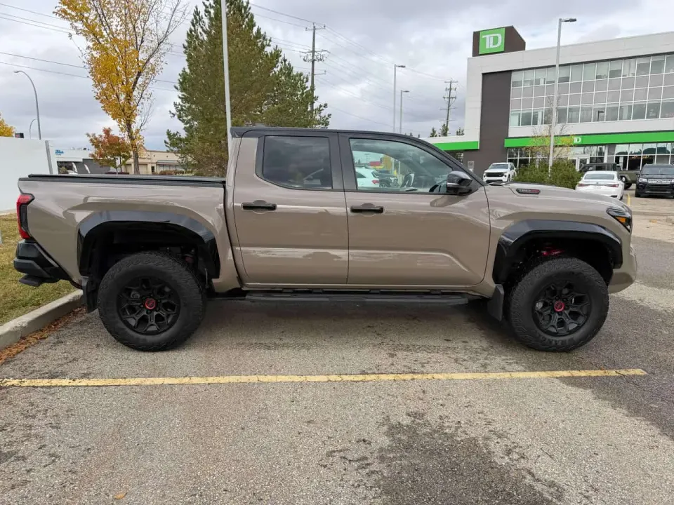 Toyota Tacoma Hybrid 2025