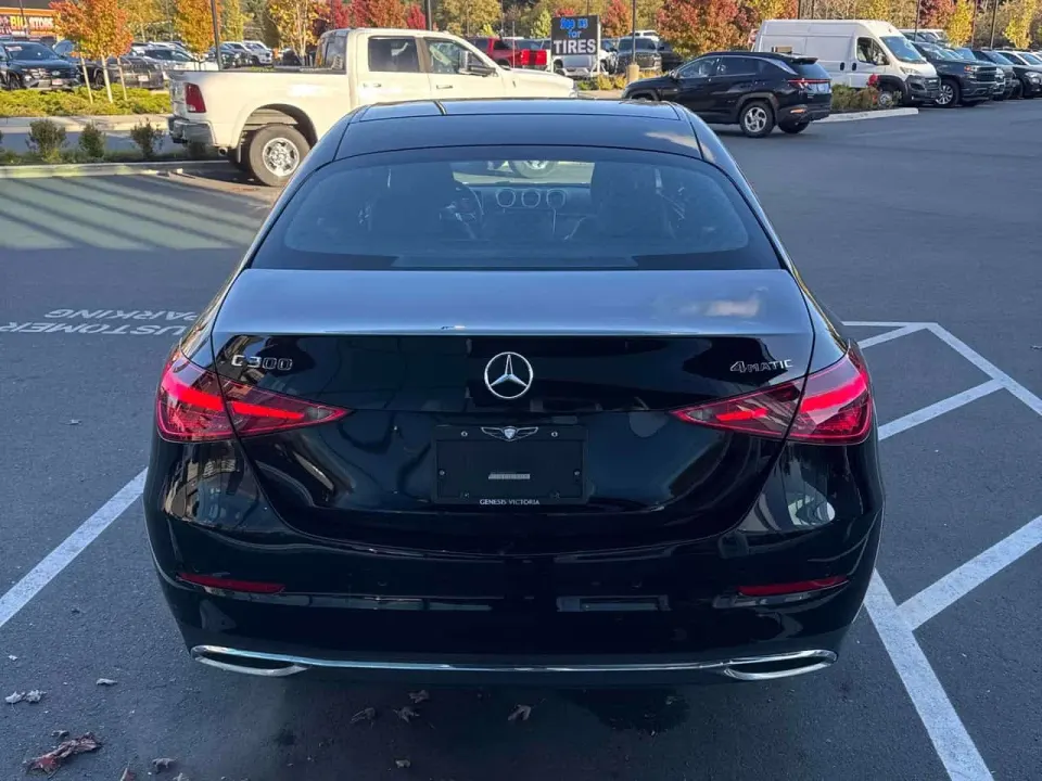 Mercedes-Benz C 300 2025