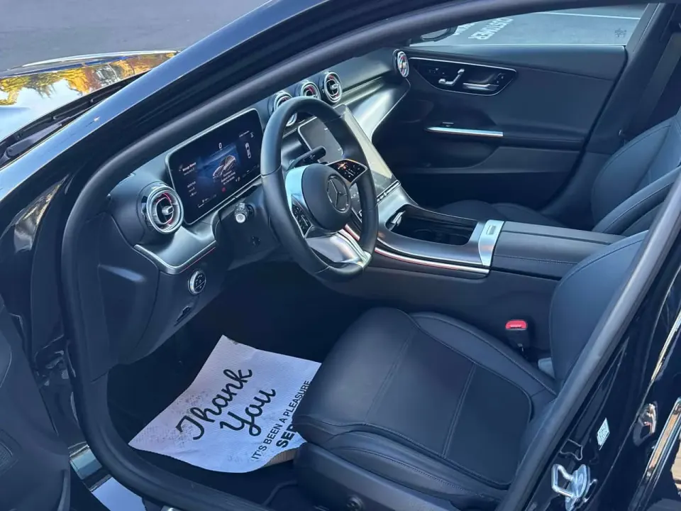 Mercedes-Benz C 300 2025