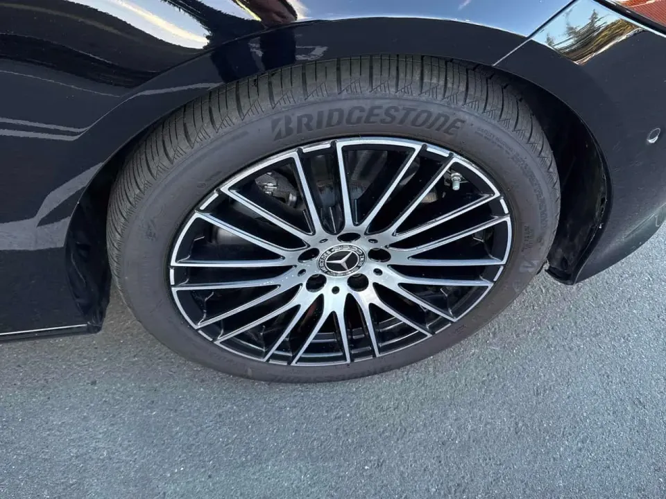 Mercedes-Benz C 300 2025