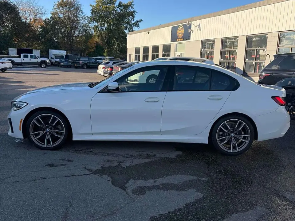BMW 330i xDrive 2022