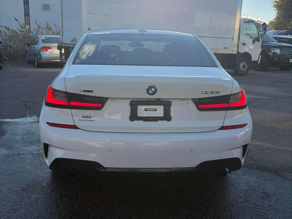 BMW 330i xDrive 2022