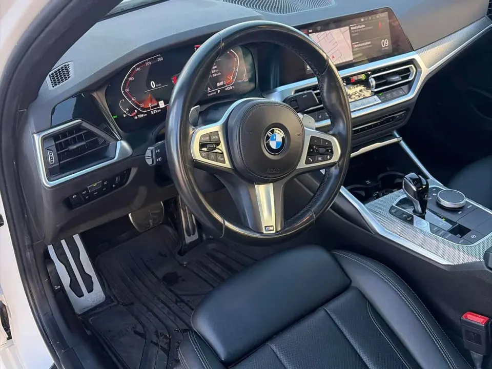 BMW 330i xDrive 2022