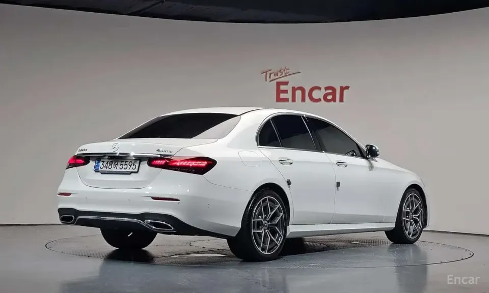 Mercedes-Benz E 220 E220d 4MATIC AMG Line 2020