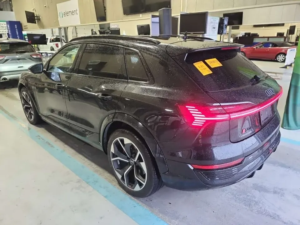 Audi E-Tron QUATTRO 2024