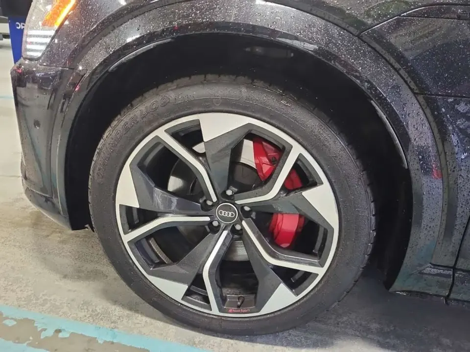 Audi E-Tron QUATTRO 2024