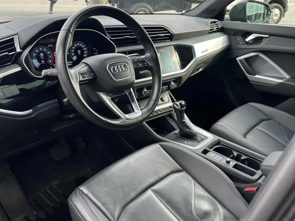 Audi Q3 Komfort 45 TFSI quattro 2022