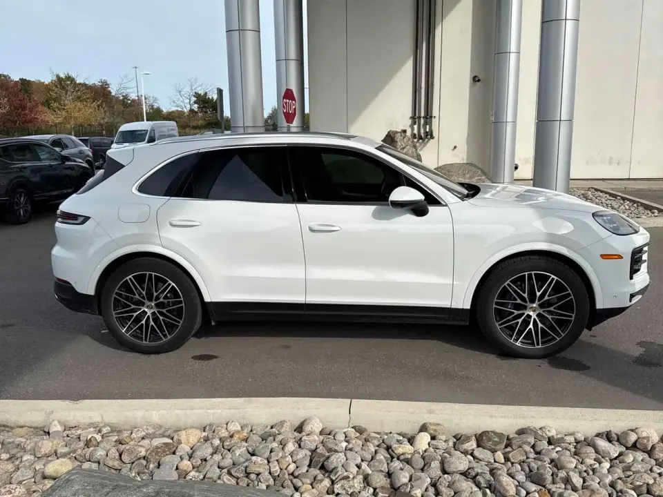 Porsche Cayenne AWD 2024