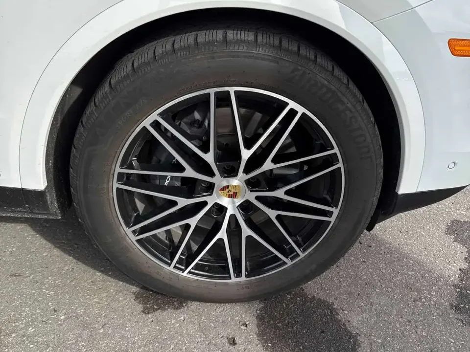 Porsche Cayenne AWD 2024