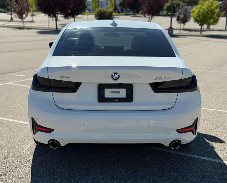 BMW 330e xDrive 2022