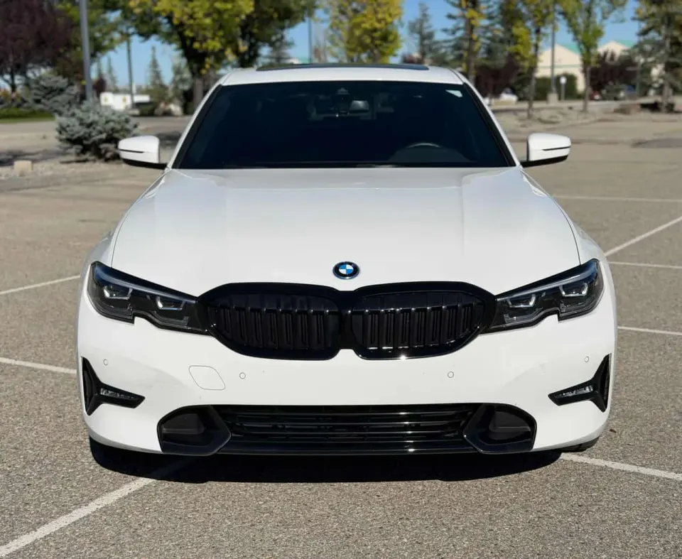BMW 330e xDrive 2022