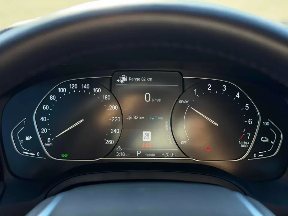 BMW 330e xDrive 2022