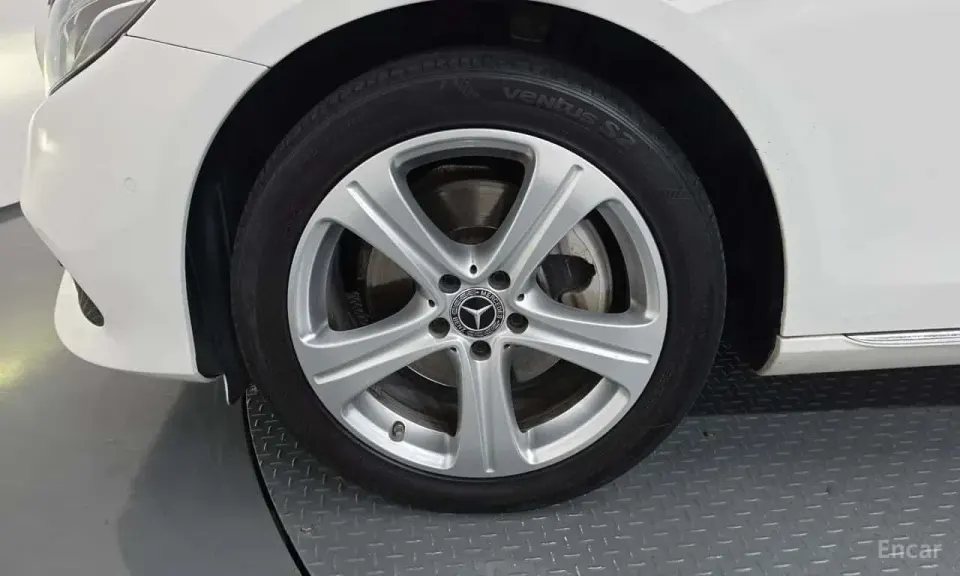 Mercedes-Benz E 220 E220d Avantgarde 2018