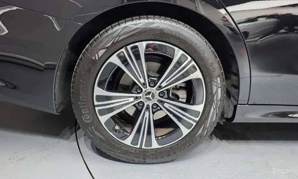 Mercedes-Benz E 200 E200 Avantgarde 2025