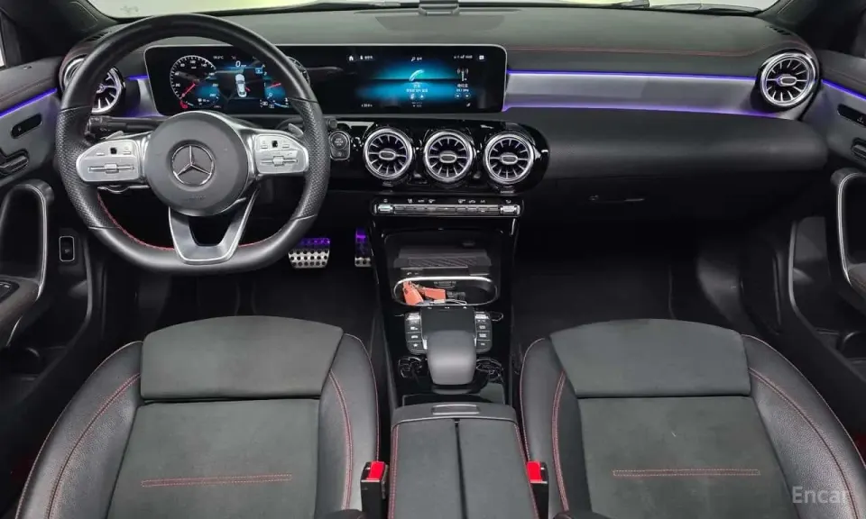 Mercedes-Benz CLA250 4MATIC 2020