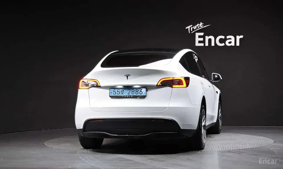Tesla Model Y RWD 2023
