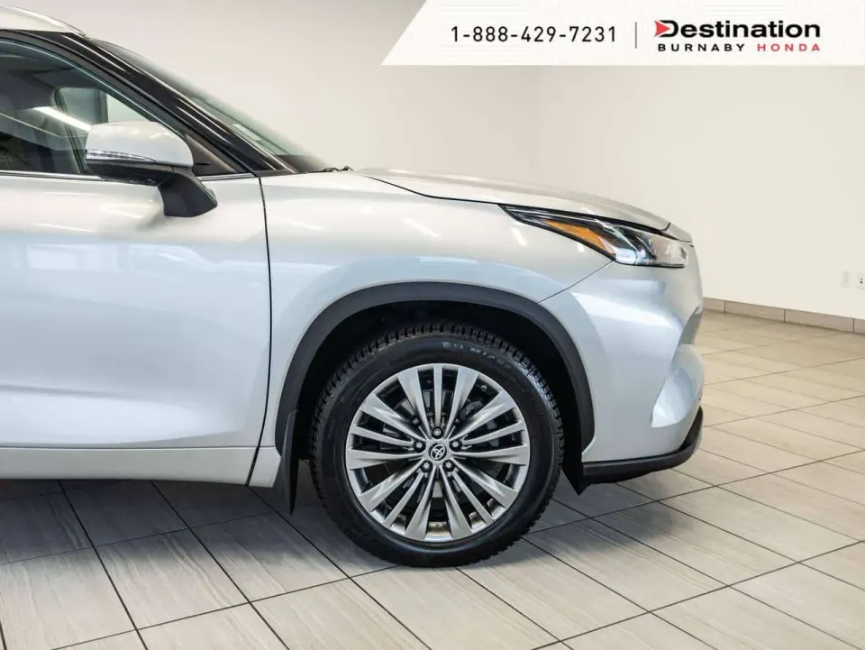 Toyota Highlander 3.5 V6 PLATINUM PKG AWD - FULLY LOADED - 3 ROW LUXURY! 2020