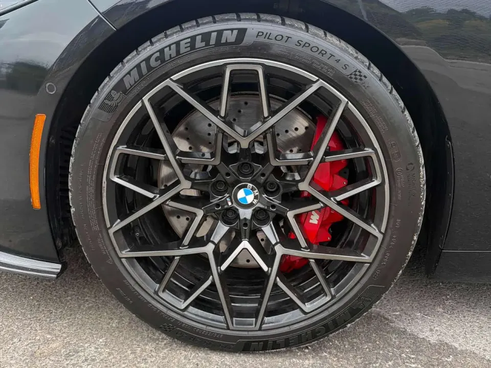 BMW M8 Competition 2023