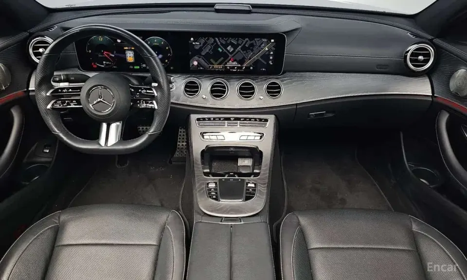 Mercedes-Benz E 350 E350 4MATIC AMG Line 2022