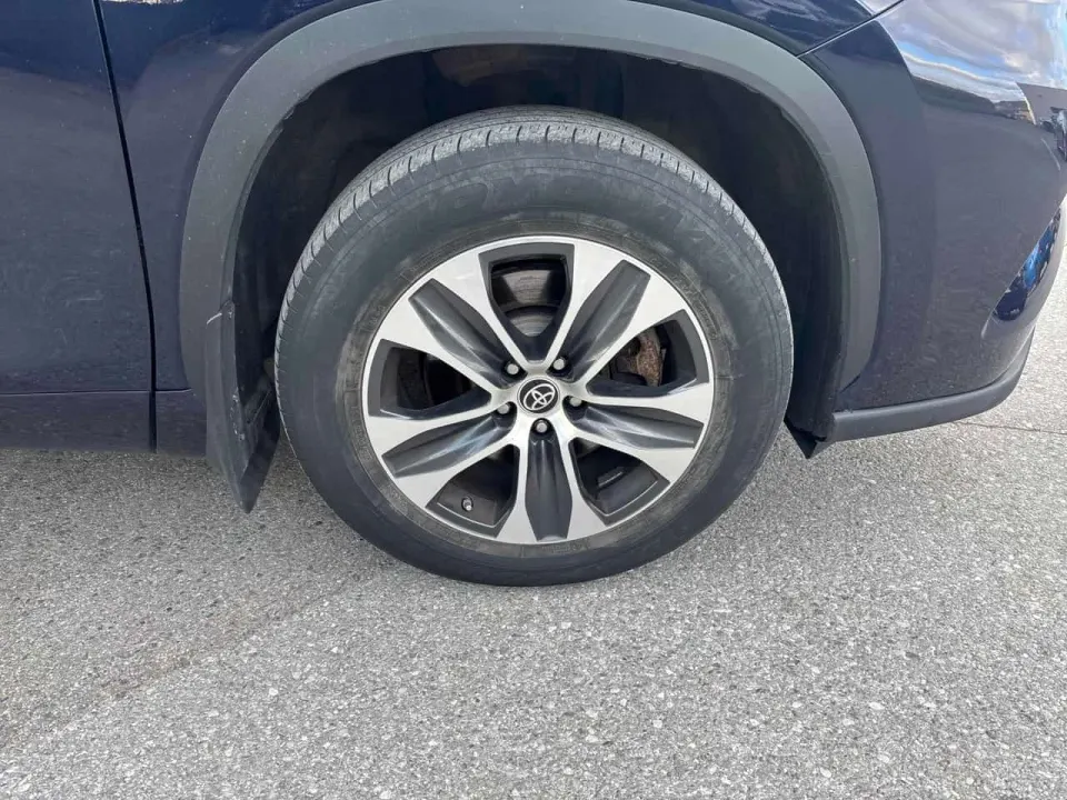 Toyota Highlander XLE 2021