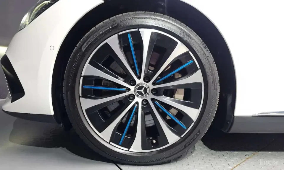 Mercedes-Benz EQE350+ 2022