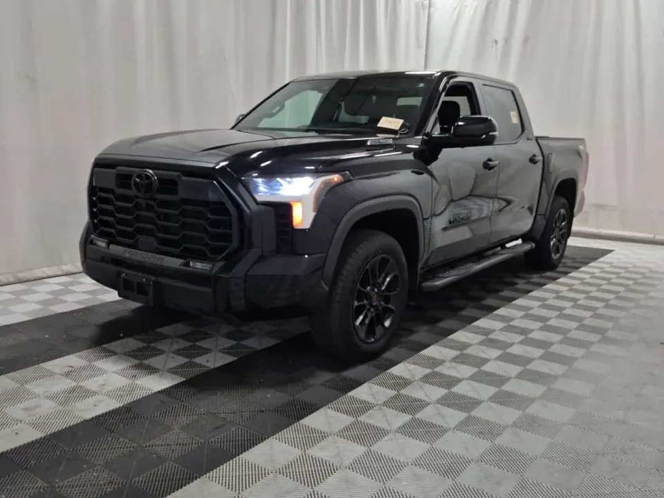 Toyota Tundra LIMITED HYBRID CREW CAB SHORT BED 2025