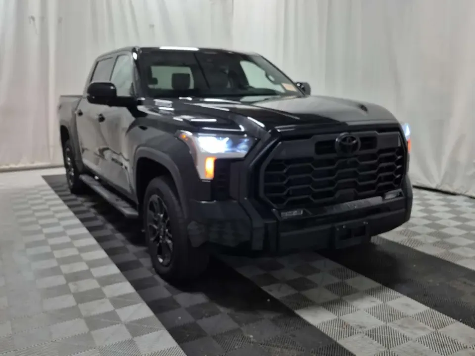 Toyota Tundra LIMITED HYBRID CREW CAB SHORT BED 2025