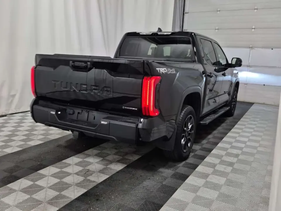 Toyota Tundra LIMITED HYBRID CREW CAB SHORT BED 2025