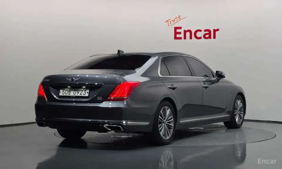 Genesis EQ900 3.8 GDI AWD 2016