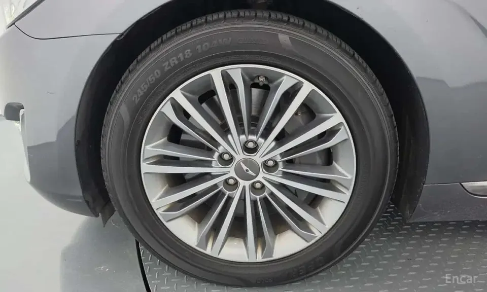Genesis EQ900 3.8 GDI AWD 2016