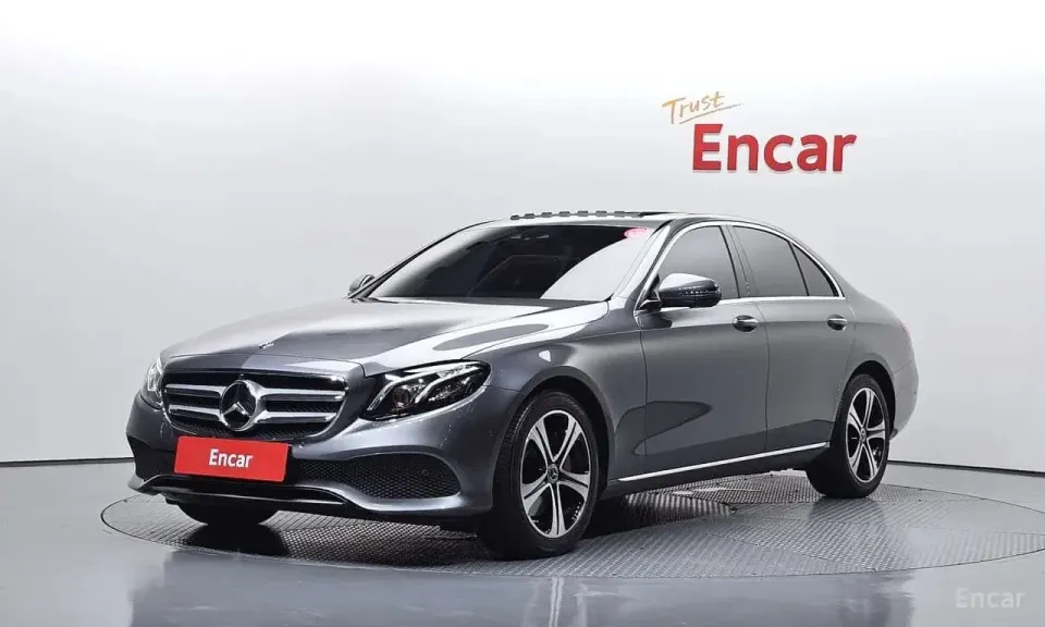 Mercedes-Benz E 300 E300 4MATIC Avnatgarde 2018