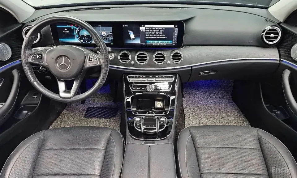 Mercedes-Benz E 300 E300 4MATIC Avnatgarde 2018