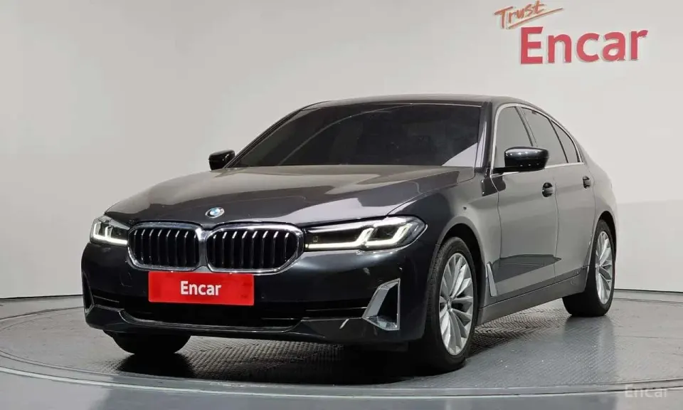 BMW 530i Luxury 2022