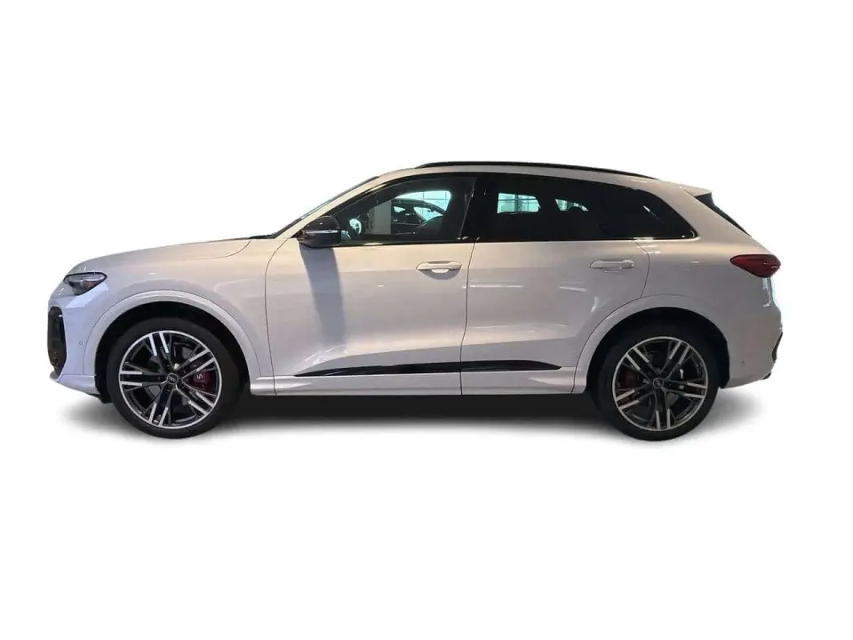 Audi SQ5 3.0 TFSI Technik | Black Optics Pkg | Trailer Hitch | 2025