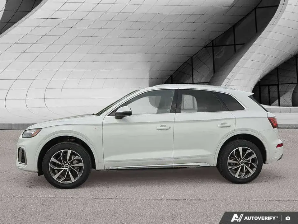 Audi Q5 45 TFSI Progressiv | Quattro | Leather | Heated Seats | Backup Camera | 2021