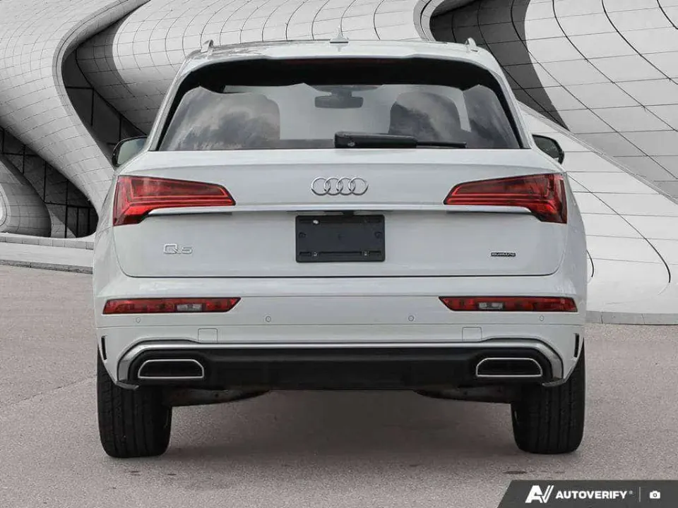 Audi Q5 45 TFSI Progressiv | Quattro | Leather | Heated Seats | Backup Camera | 2021