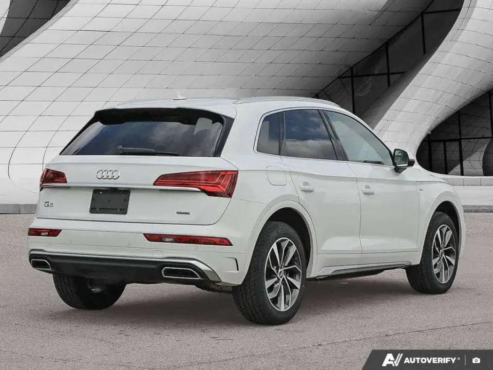 Audi Q5 45 TFSI Progressiv | Quattro | Leather | Heated Seats | Backup Camera | 2021