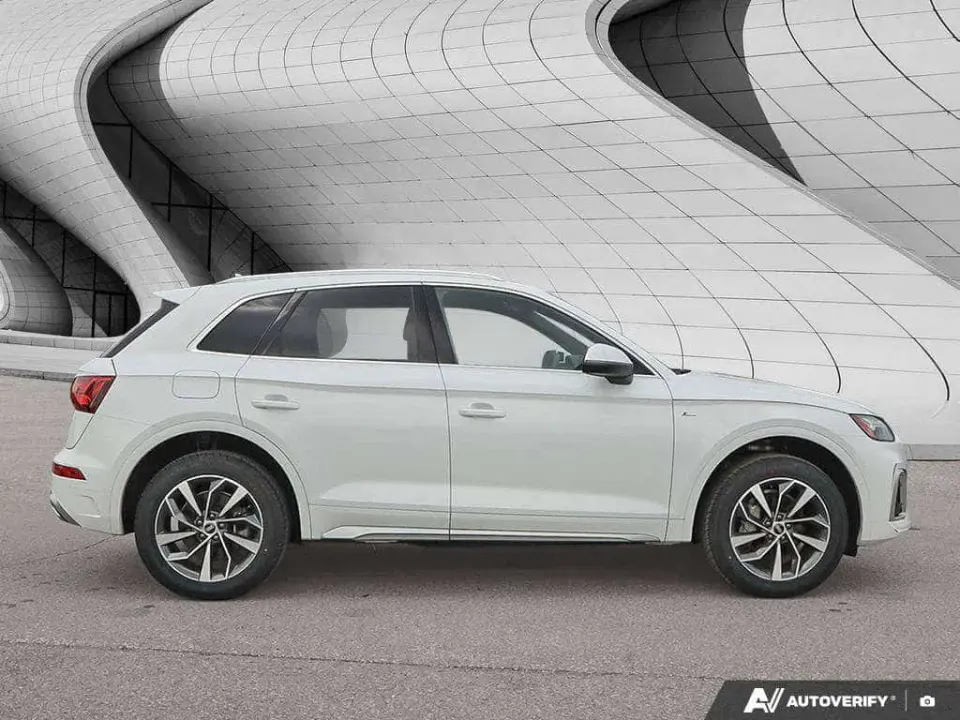 Audi Q5 45 TFSI Progressiv | Quattro | Leather | Heated Seats | Backup Camera | 2021
