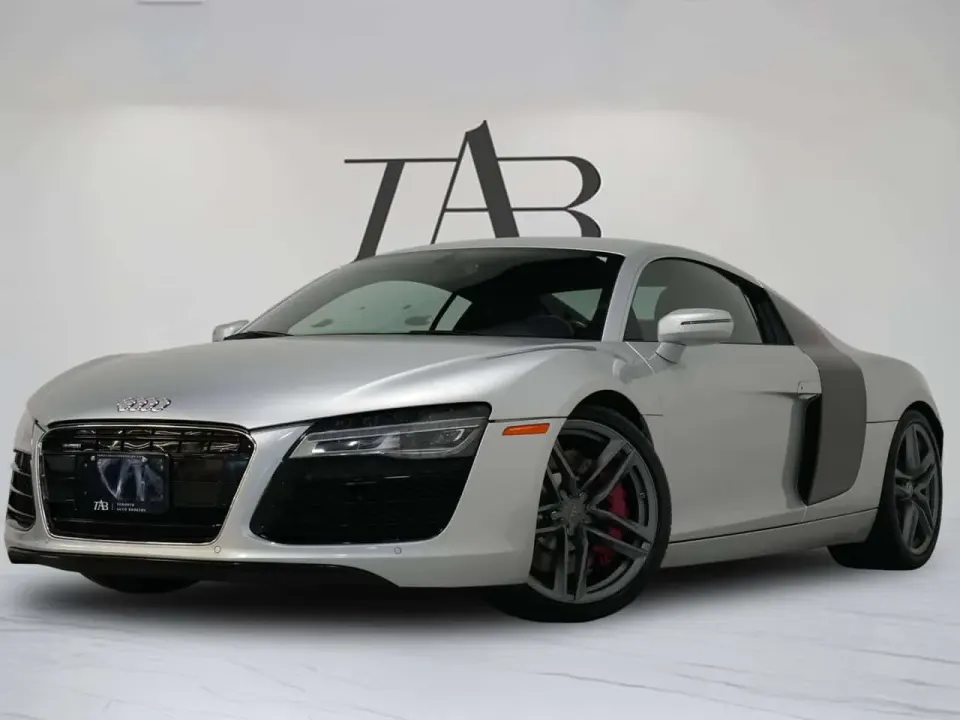 Audi R8 MANUAL | B&O | NAV PKG 2014