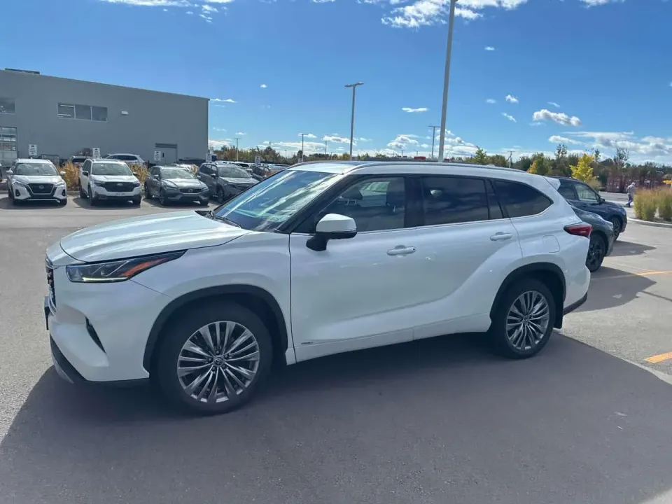 Toyota Highlander Hybrid Limited 2022
