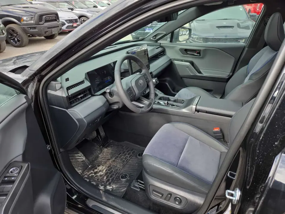 Toyota Rav4 XSE AWD 2026