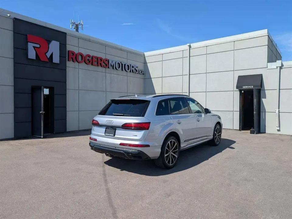 Audi Q7 55 TFSI PROGRESSIV S-LINE - 7 PASS - NAVI - PANO ROOF - TECH FEATS 2022
