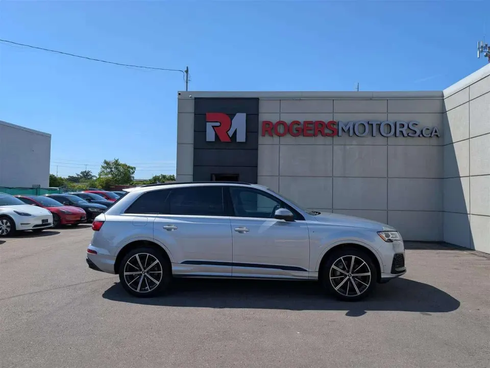 Audi Q7 55 TFSI PROGRESSIV S-LINE - 7 PASS - NAVI - PANO ROOF - TECH FEATS 2022