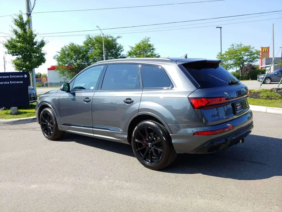 Audi Q7 55 TFSI Komfort 3.0L AWD | 7 SEAT | SUNROOF | NAV 2023