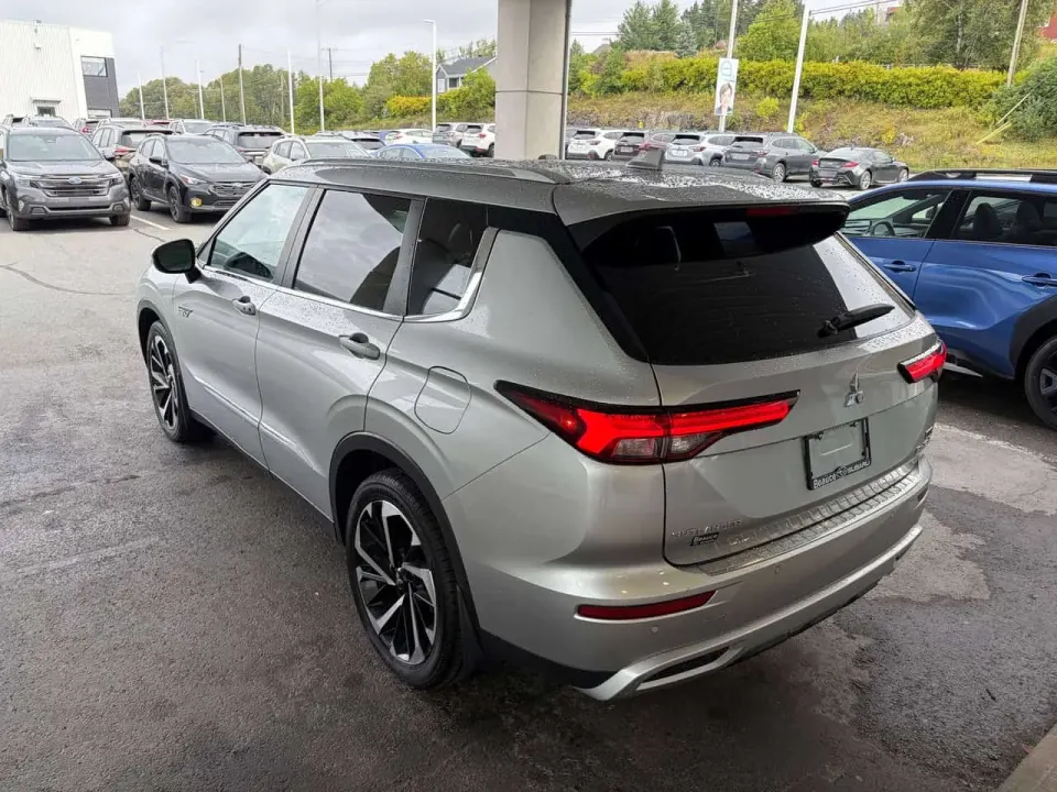 Mitsubishi Outlander 2.4 Plug-in Hybrid PHEV 2023