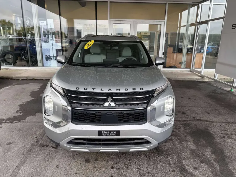 Mitsubishi Outlander 2.4 Plug-in Hybrid PHEV 2023