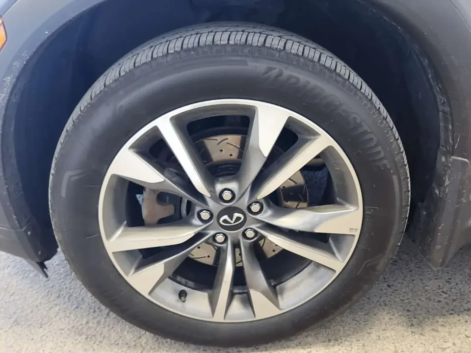 Infiniti QX60 Awd Luxe 2025