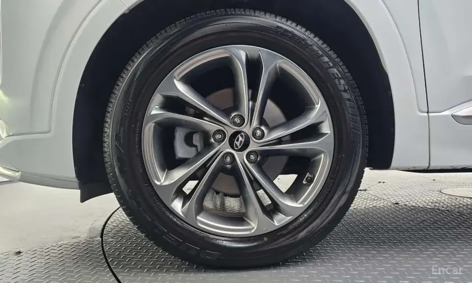 Hyundai Santa fe Gasoline 2.0T 4WD 2018
