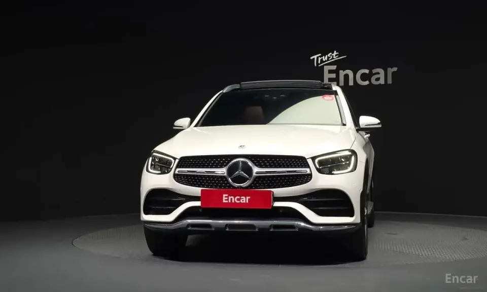 Mercedes-Benz GLC300e 4MATIC 2022