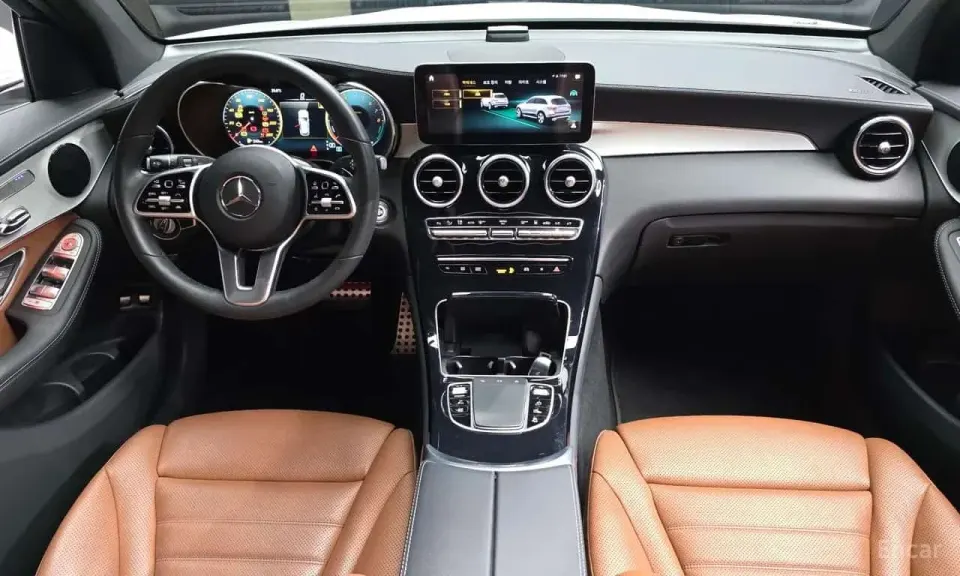Mercedes-Benz GLC300e 4MATIC 2022